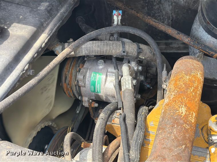 image for item FB5043 1997 Peterbilt 357 vacuum truck