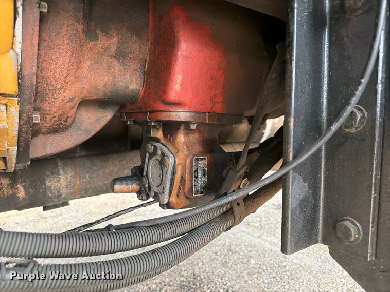 image for item FB5043 1997 Peterbilt 357 vacuum truck