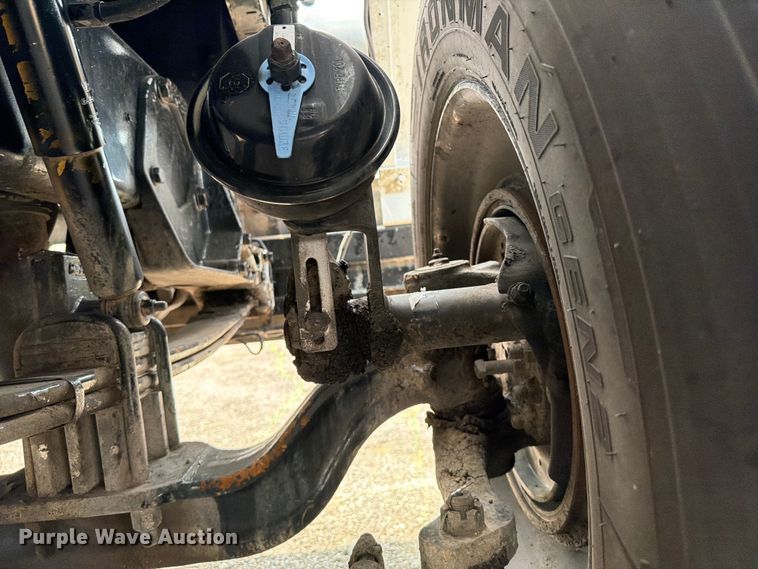 image for item FB5043 1997 Peterbilt 357 vacuum truck