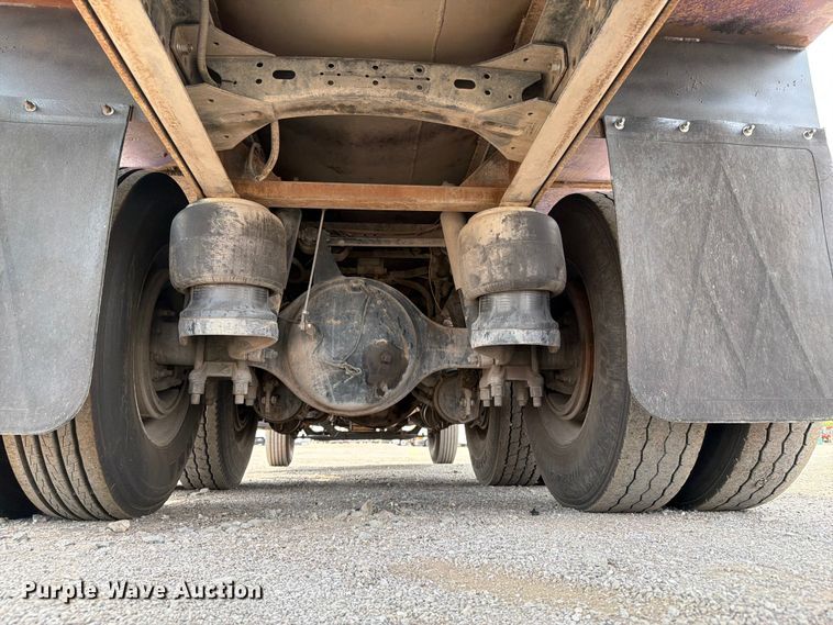 image for item FB5043 1997 Peterbilt 357 vacuum truck