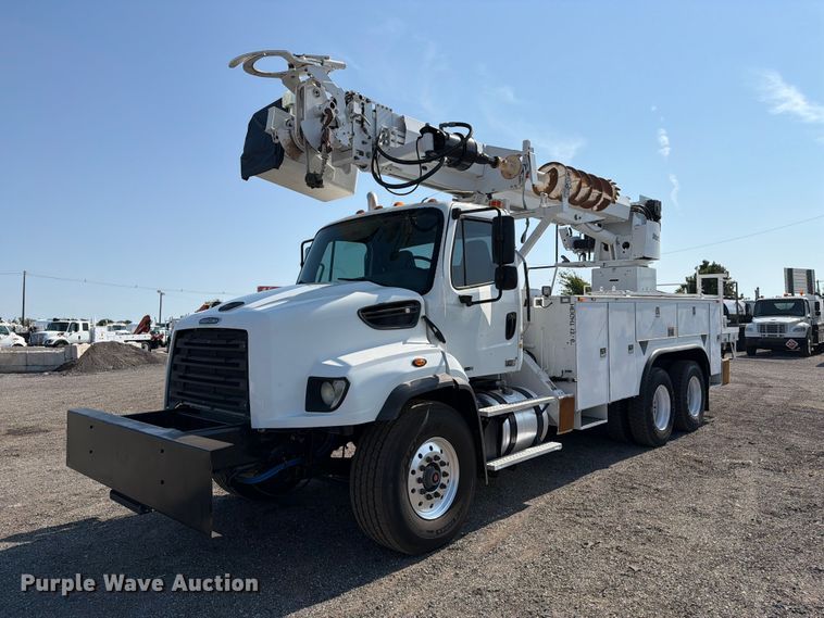 image for item FB5048 2013 Freightliner 114SD digger derrick truck
