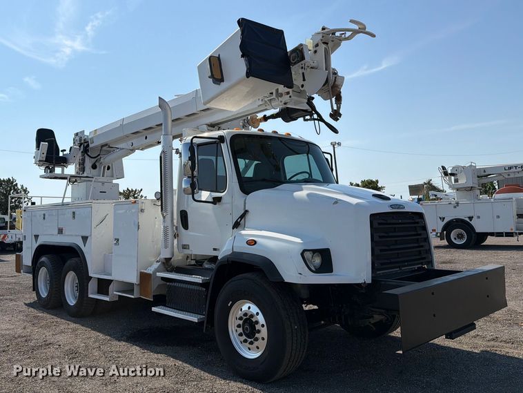 image for item FB5048 2013 Freightliner 114SD digger derrick truck