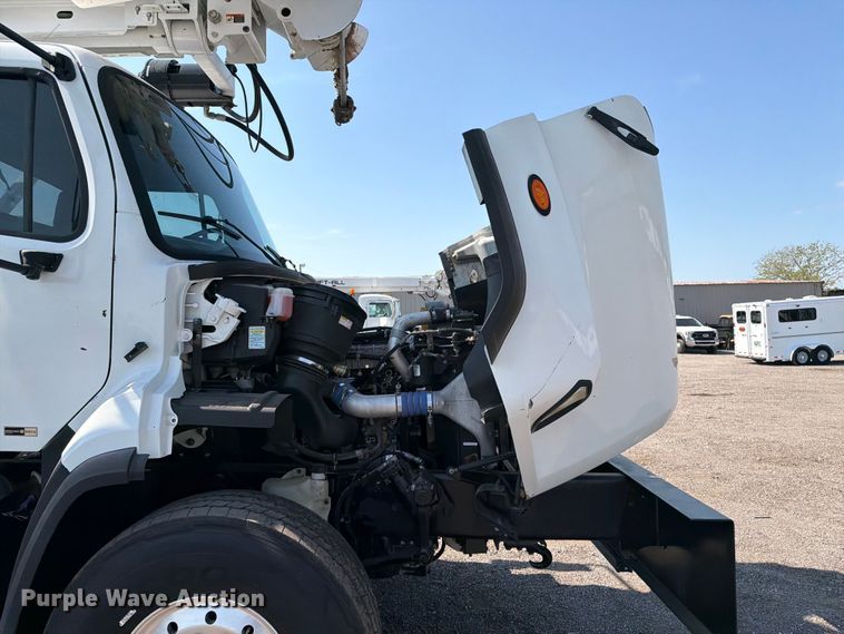 image for item FB5048 2013 Freightliner 114SD digger derrick truck