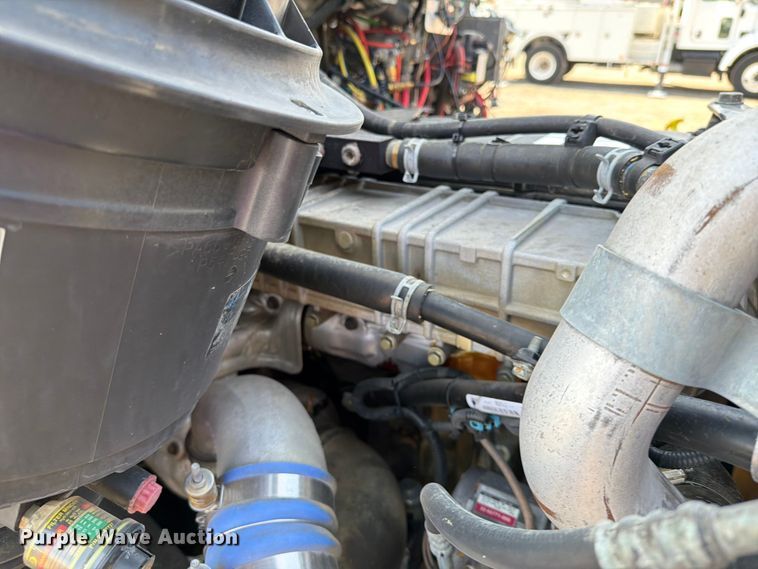 image for item FB5048 2013 Freightliner 114SD digger derrick truck