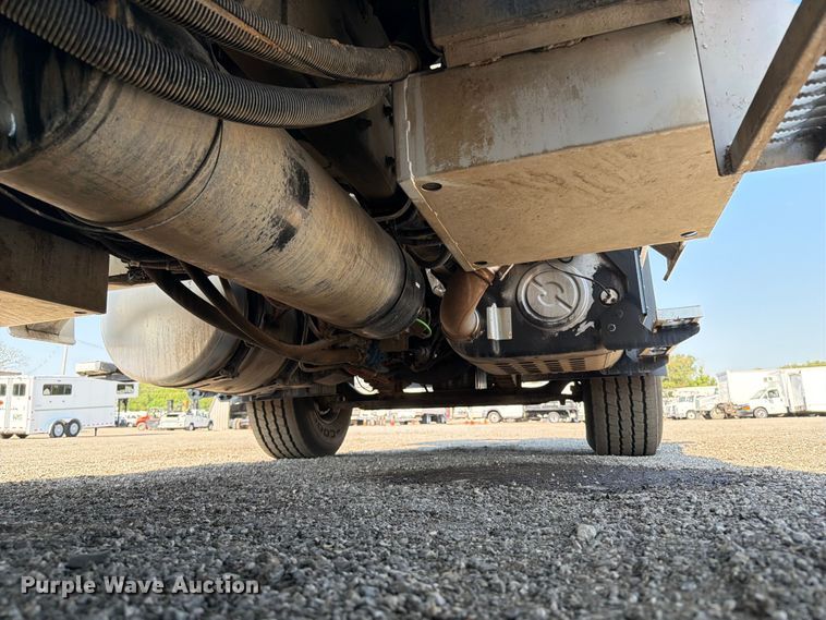 image for item FB5048 2013 Freightliner 114SD digger derrick truck