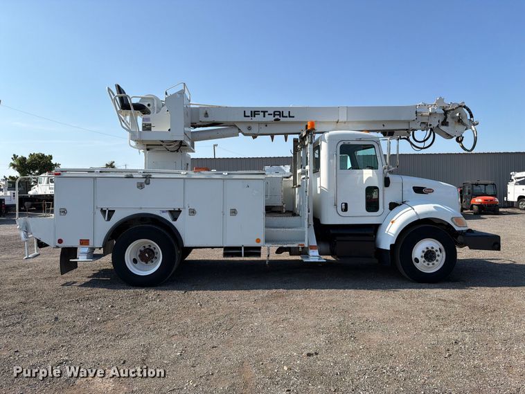 image for item FB5049 2007 Peterbilt 335 digger derrick truck