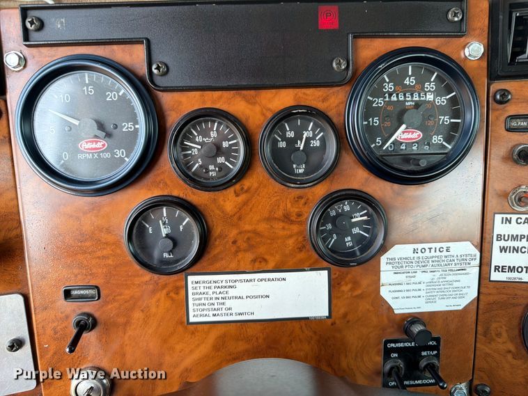 image for item FB5049 2007 Peterbilt 335 digger derrick truck