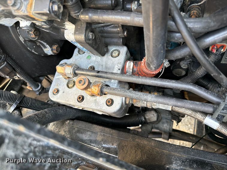 image for item FB5049 2007 Peterbilt 335 digger derrick truck