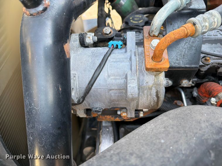 image for item FB5049 2007 Peterbilt 335 digger derrick truck