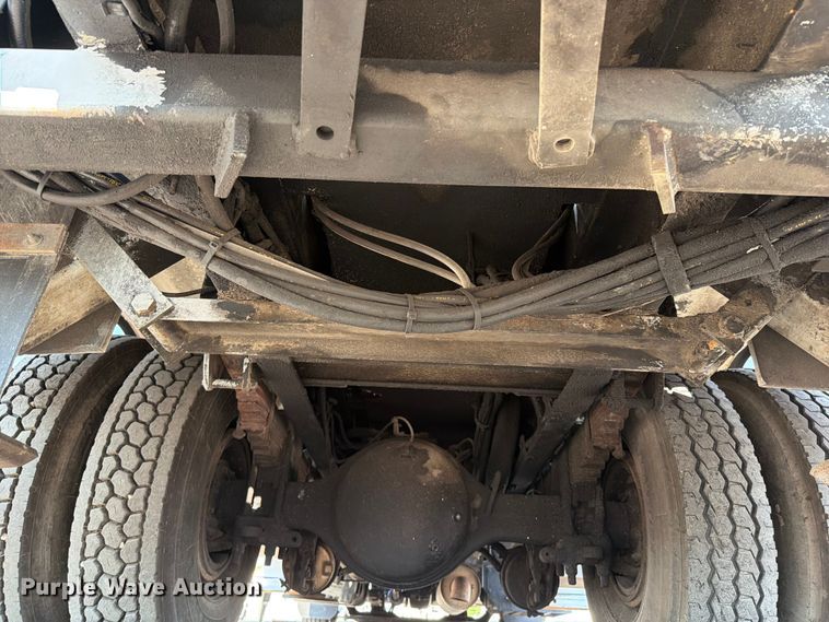 image for item FB5049 2007 Peterbilt 335 digger derrick truck