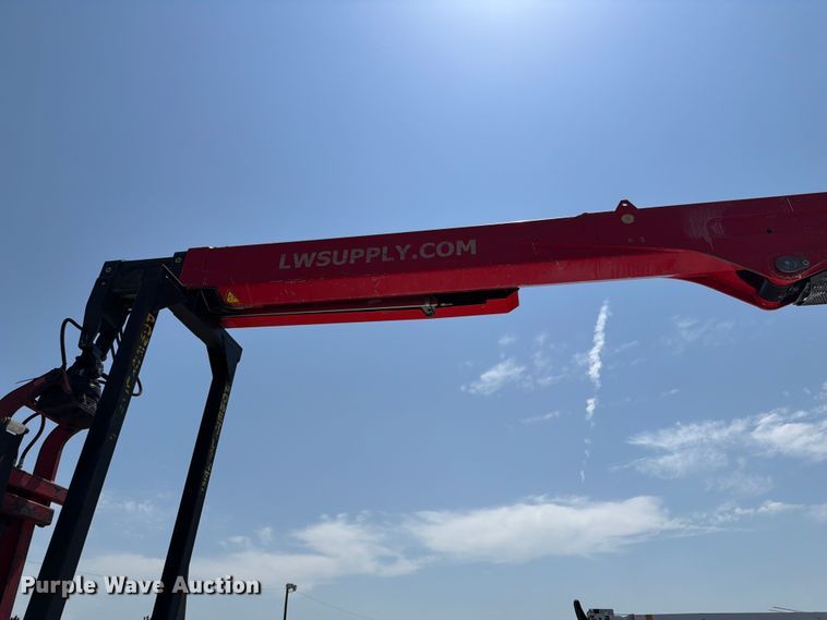 image for item FB5051 2014 Western Star 4700 crane truck