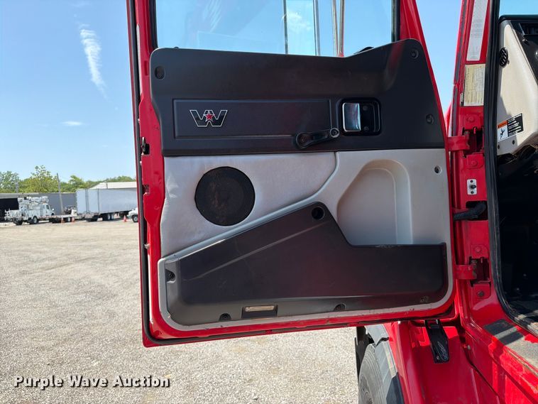 image for item FB5051 2014 Western Star 4700 crane truck