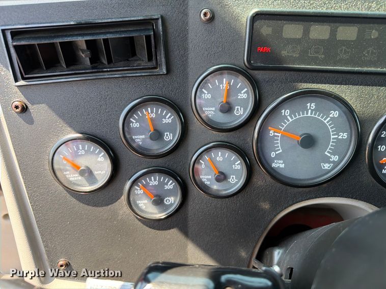 image for item FB5051 2014 Western Star 4700 crane truck
