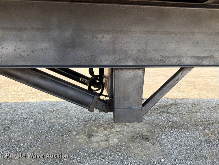 image for item FB5052 2018 Stryker Dump Star dump trailer