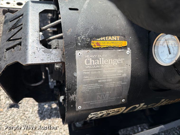 image for item FB5055 2015 Freightliner 114SD vacuum truck
