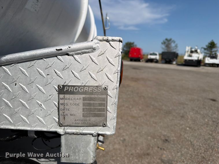 image for item FB5055 2015 Freightliner 114SD vacuum truck