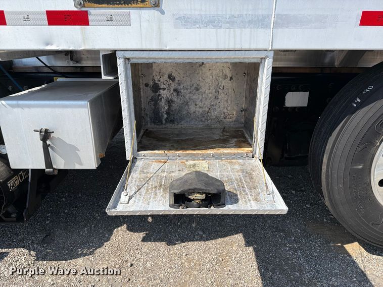 image for item FB5055 2015 Freightliner 114SD vacuum truck