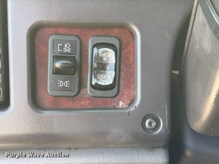 image for item FB5055 2015 Freightliner 114SD vacuum truck