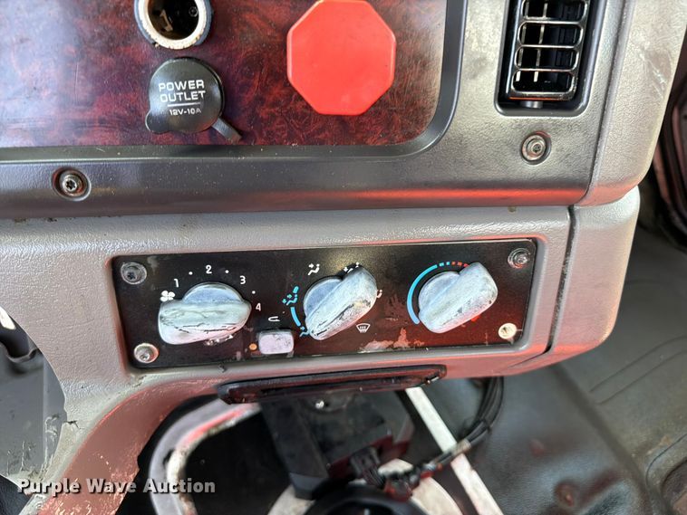 image for item FB5055 2015 Freightliner 114SD vacuum truck