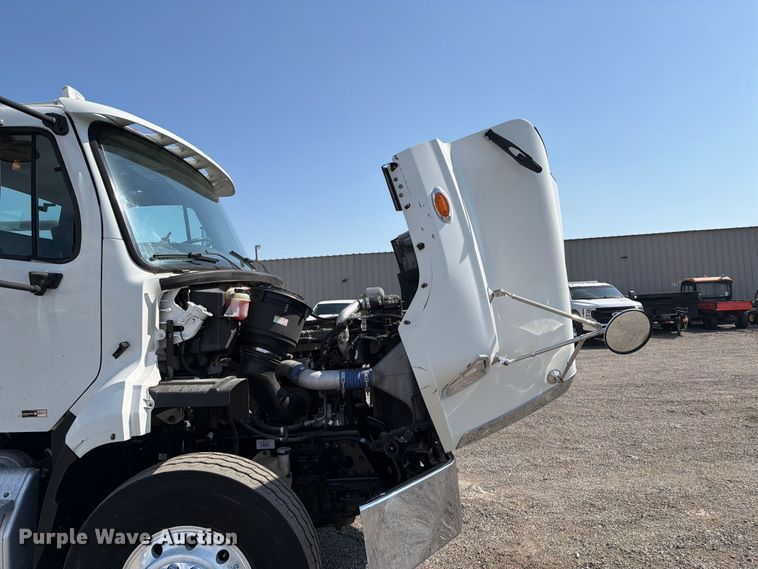 image for item FB5055 2015 Freightliner 114SD vacuum truck