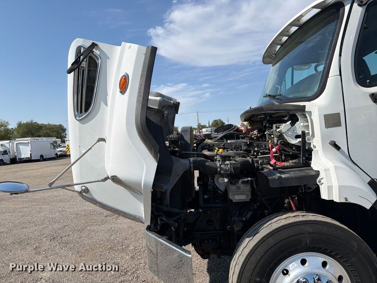 image for item FB5055 2015 Freightliner 114SD vacuum truck