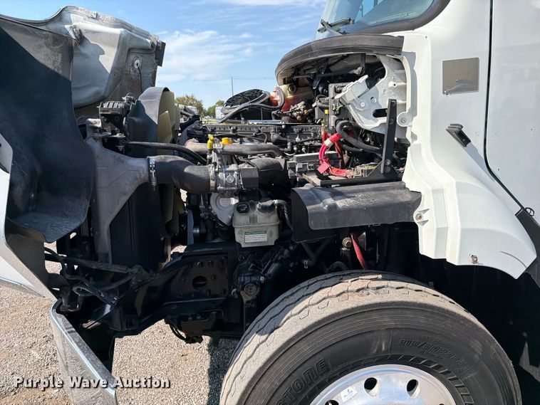 image for item FB5055 2015 Freightliner 114SD vacuum truck