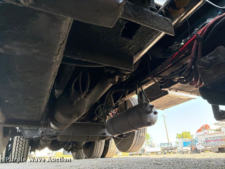 image for item FB5055 2015 Freightliner 114SD vacuum truck