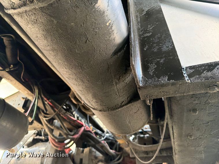 image for item FB5055 2015 Freightliner 114SD vacuum truck