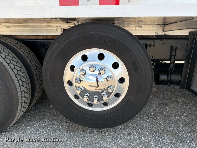 image for item FB5055 2015 Freightliner 114SD vacuum truck