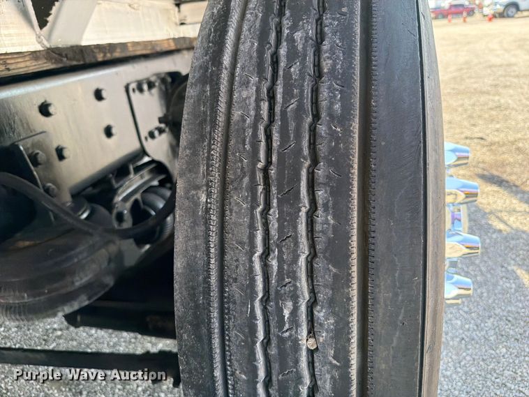 image for item FB5055 2015 Freightliner 114SD vacuum truck