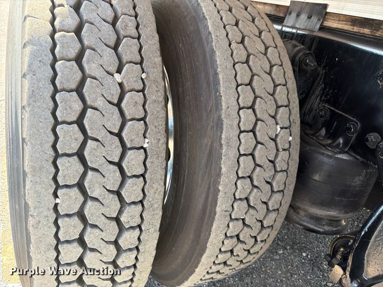 image for item FB5055 2015 Freightliner 114SD vacuum truck
