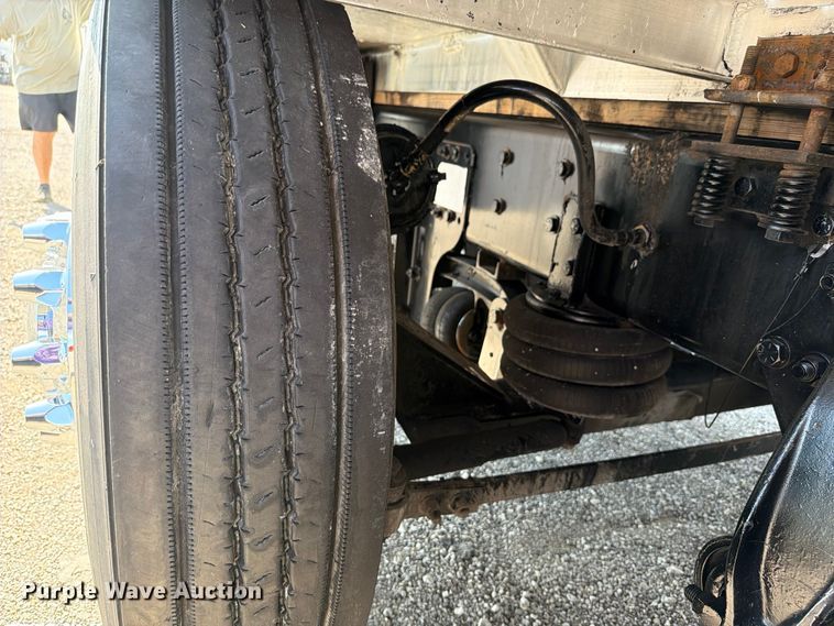 image for item FB5055 2015 Freightliner 114SD vacuum truck