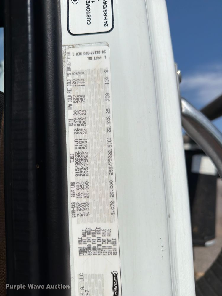 image for item FB5055 2015 Freightliner 114SD vacuum truck