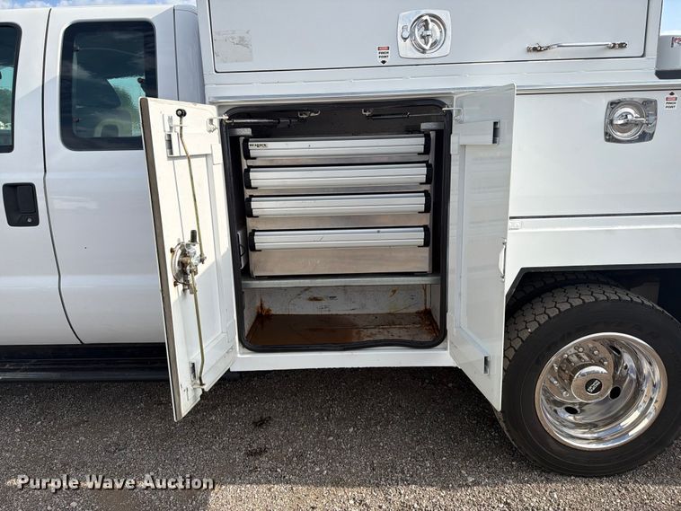 image for item FB5057 2014 Ford F450 Super Duty Ext. Cab utility / service truck