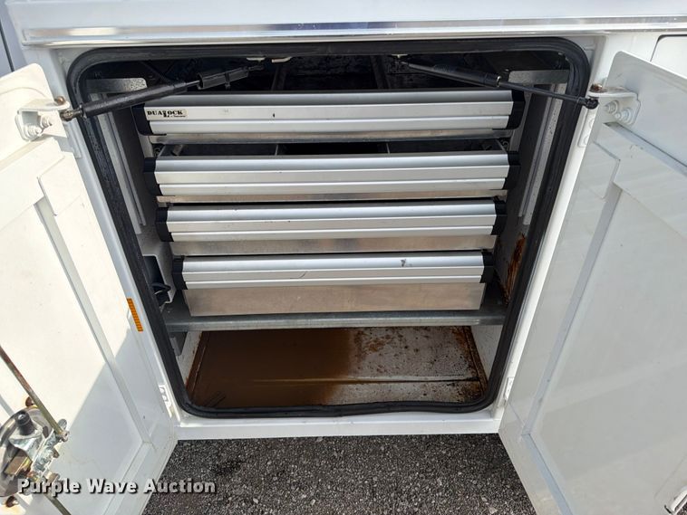 image for item FB5057 2014 Ford F450 Super Duty Ext. Cab utility / service truck