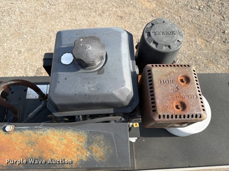 image for item FB5057 2014 Ford F450 Super Duty Ext. Cab utility / service truck