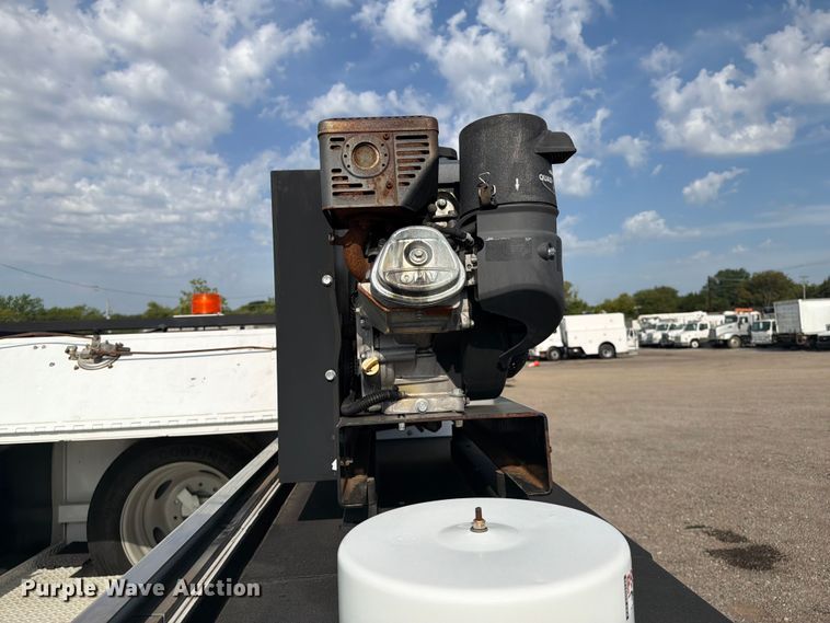 image for item FB5057 2014 Ford F450 Super Duty Ext. Cab utility / service truck