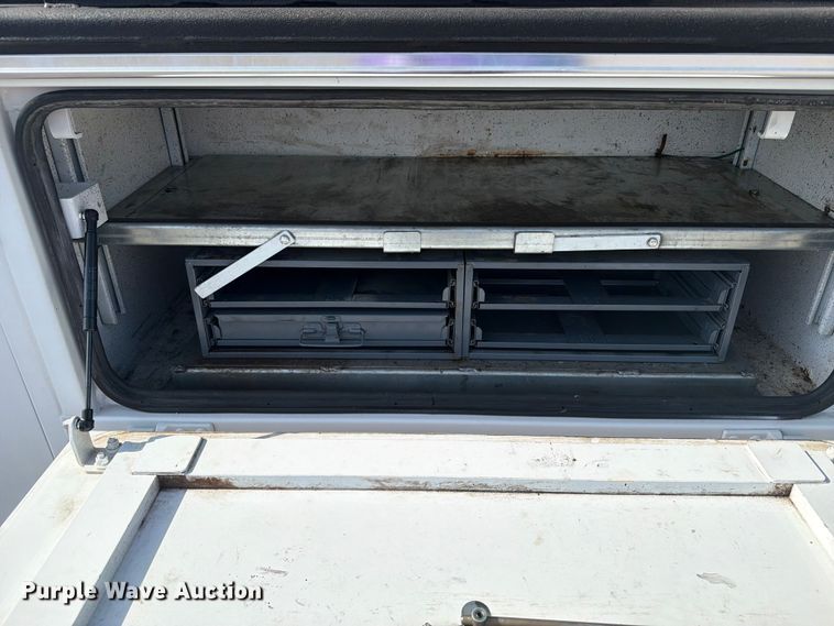image for item FB5057 2014 Ford F450 Super Duty Ext. Cab utility / service truck