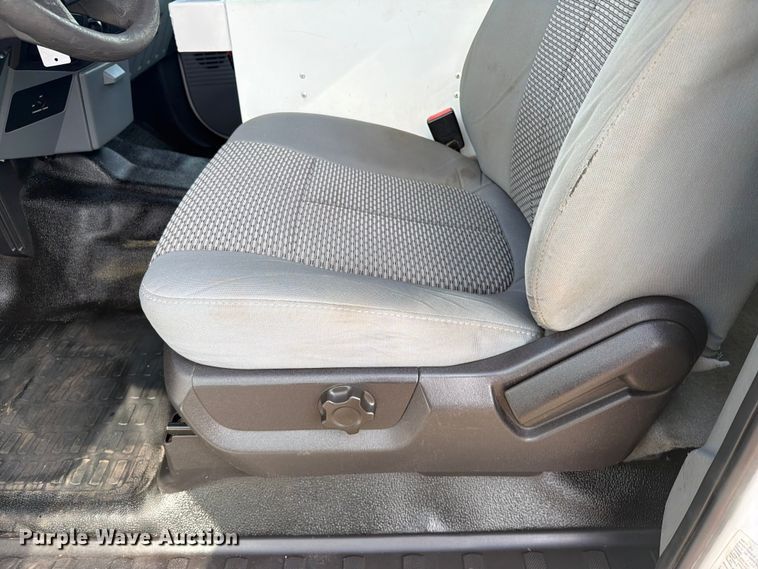 image for item FB5057 2014 Ford F450 Super Duty Ext. Cab utility / service truck