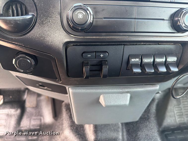 image for item FB5057 2014 Ford F450 Super Duty Ext. Cab utility / service truck
