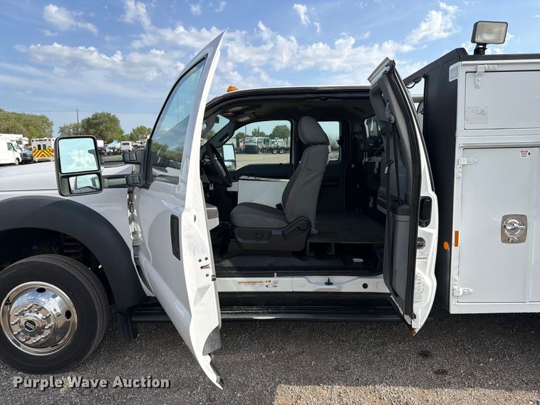 image for item FB5057 2014 Ford F450 Super Duty Ext. Cab utility / service truck