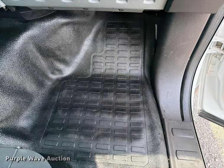 image for item FB5057 2014 Ford F450 Super Duty Ext. Cab utility / service truck