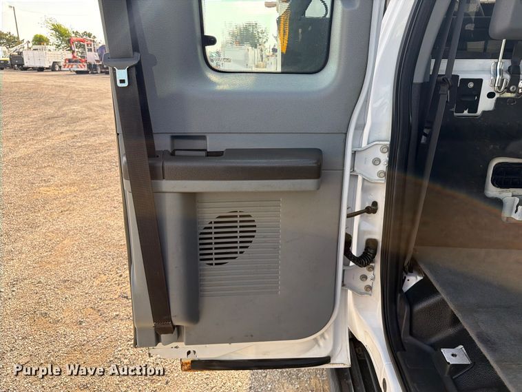 image for item FB5057 2014 Ford F450 Super Duty Ext. Cab utility / service truck