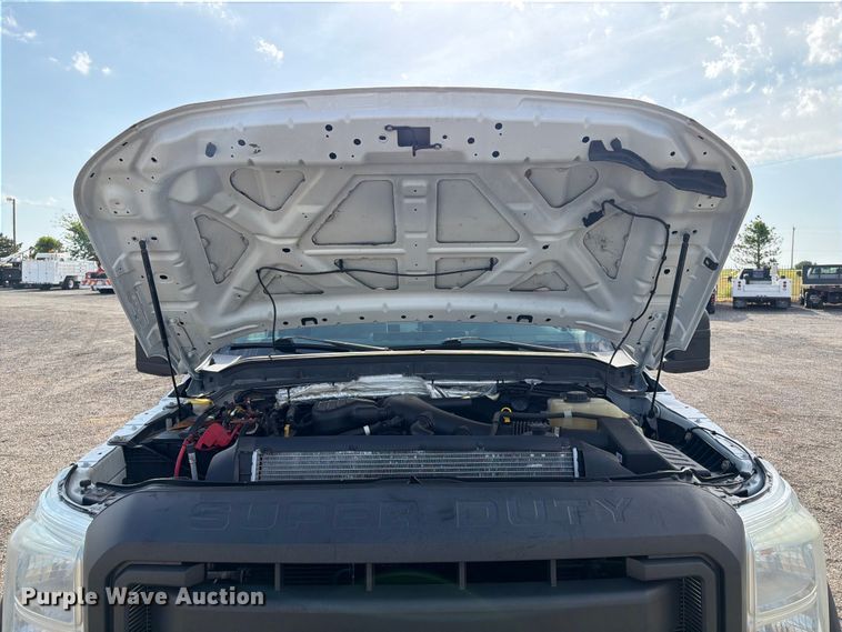 image for item FB5057 2014 Ford F450 Super Duty Ext. Cab utility / service truck