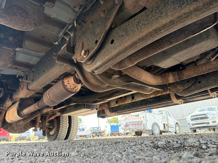 image for item FB5057 2014 Ford F450 Super Duty Ext. Cab utility / service truck