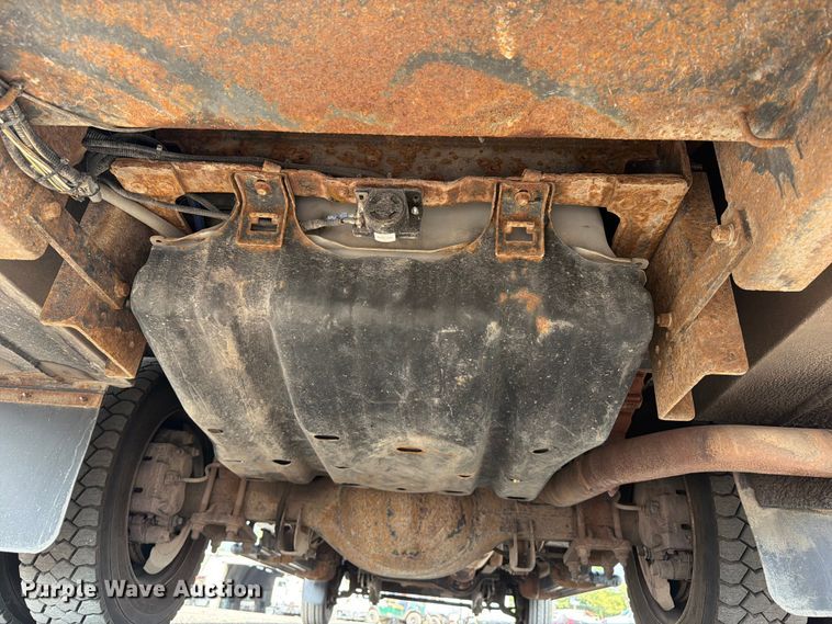 image for item FB5057 2014 Ford F450 Super Duty Ext. Cab utility / service truck