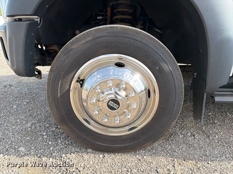 image for item FB5057 2014 Ford F450 Super Duty Ext. Cab utility / service truck