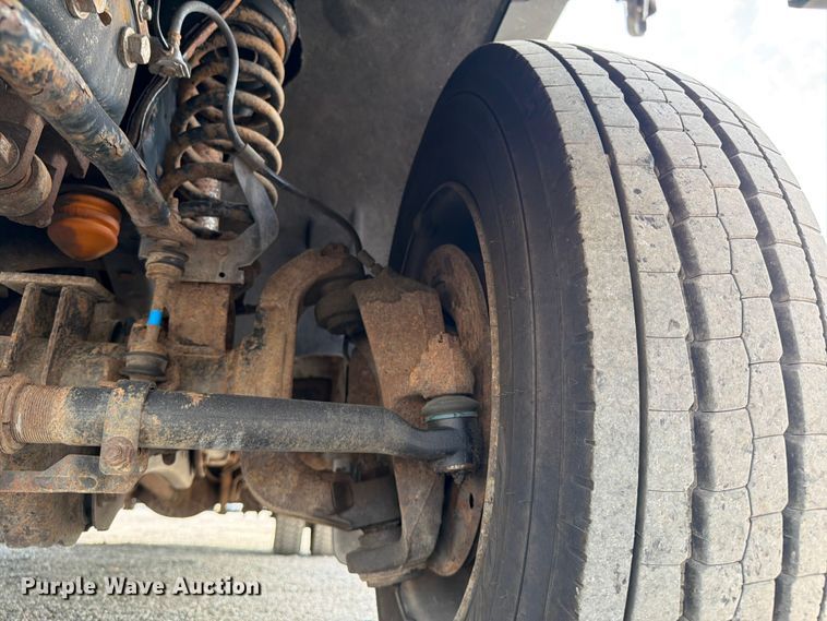 image for item FB5057 2014 Ford F450 Super Duty Ext. Cab utility / service truck