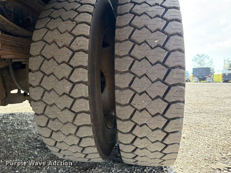 image for item FB5057 2014 Ford F450 Super Duty Ext. Cab utility / service truck