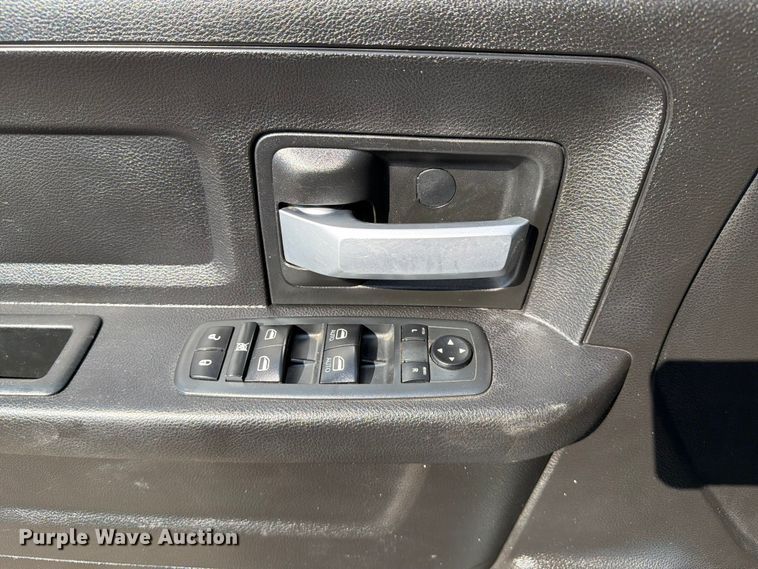 image for item FB5058 2019 RAM 3500 Heavy Duty Crew Cab utility bed pickup truck